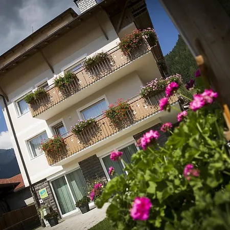 Bed & Breakfast Rose Di Bosco Predazzo