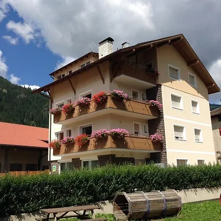 Rose Di Bosco Bed & Breakfast Predazzo