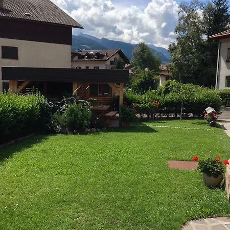 Rose Di Bosco Bed & Breakfast Predazzo